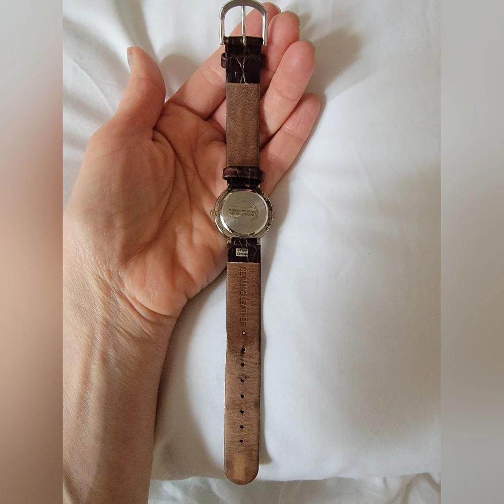 Timex Vintage Leather Silver Tone Watch - Picture 13 of 16